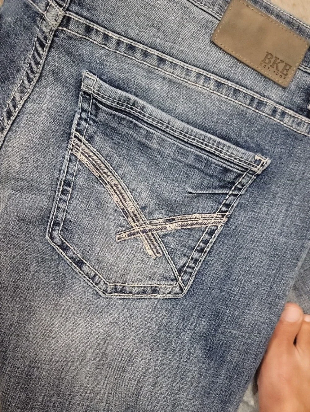 BKE Light Blue Straight Jeans: Tyler Size 38x30 Mens